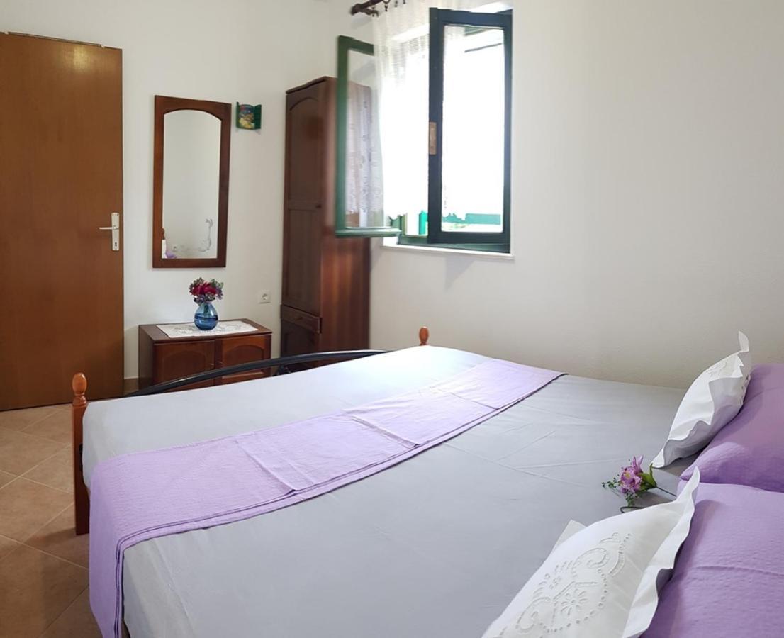 Holiday House Jakov Gdinj Экстерьер фото